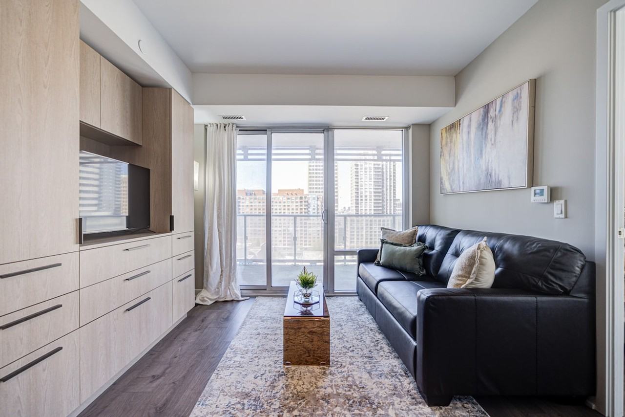 555 Yonge St #1513138P - Photo 6 of 34