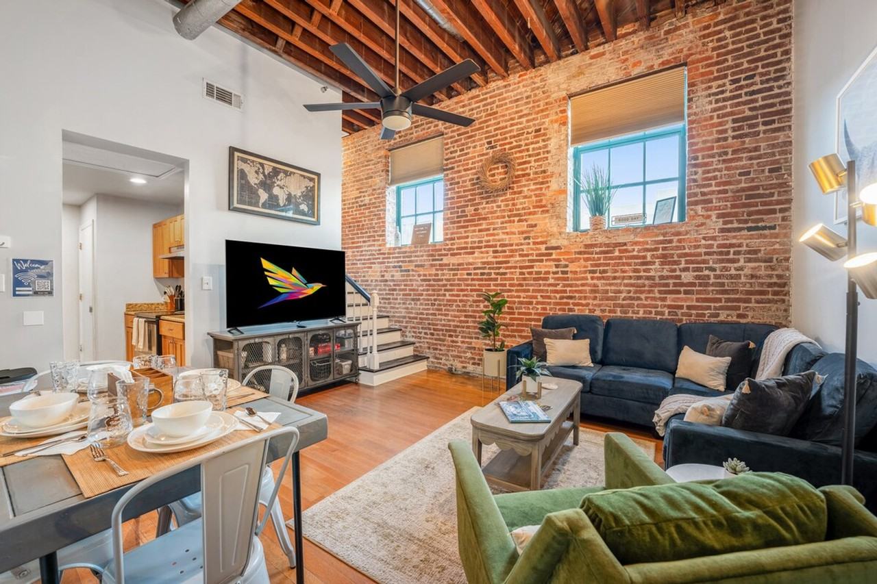 411 W Congress St #1531853P - Photo 3 of 50