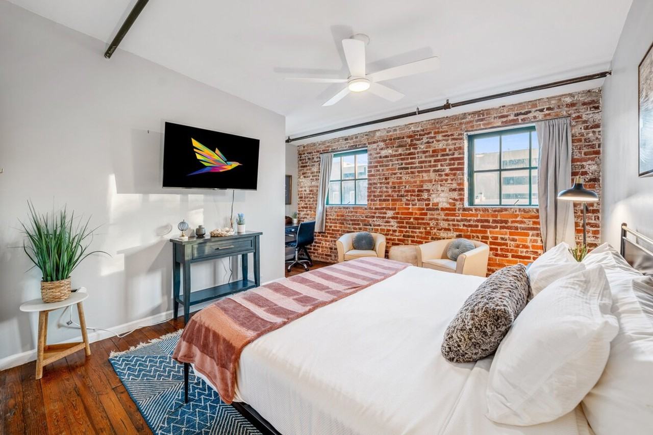 411 W Congress St #1531853P - Photo 6 of 50