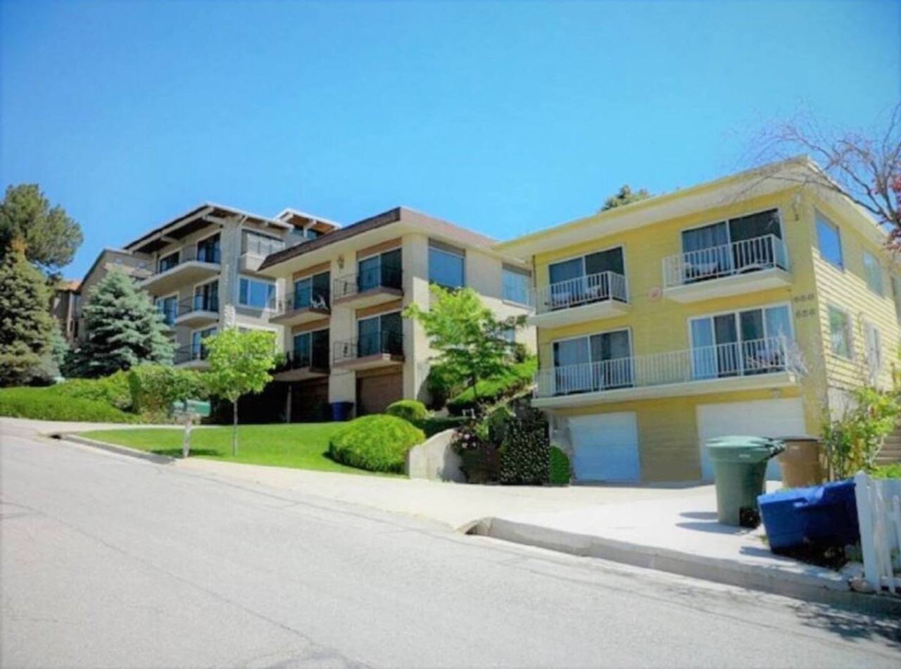 656 N Columbus St #1523707P - Photo 4 of 23