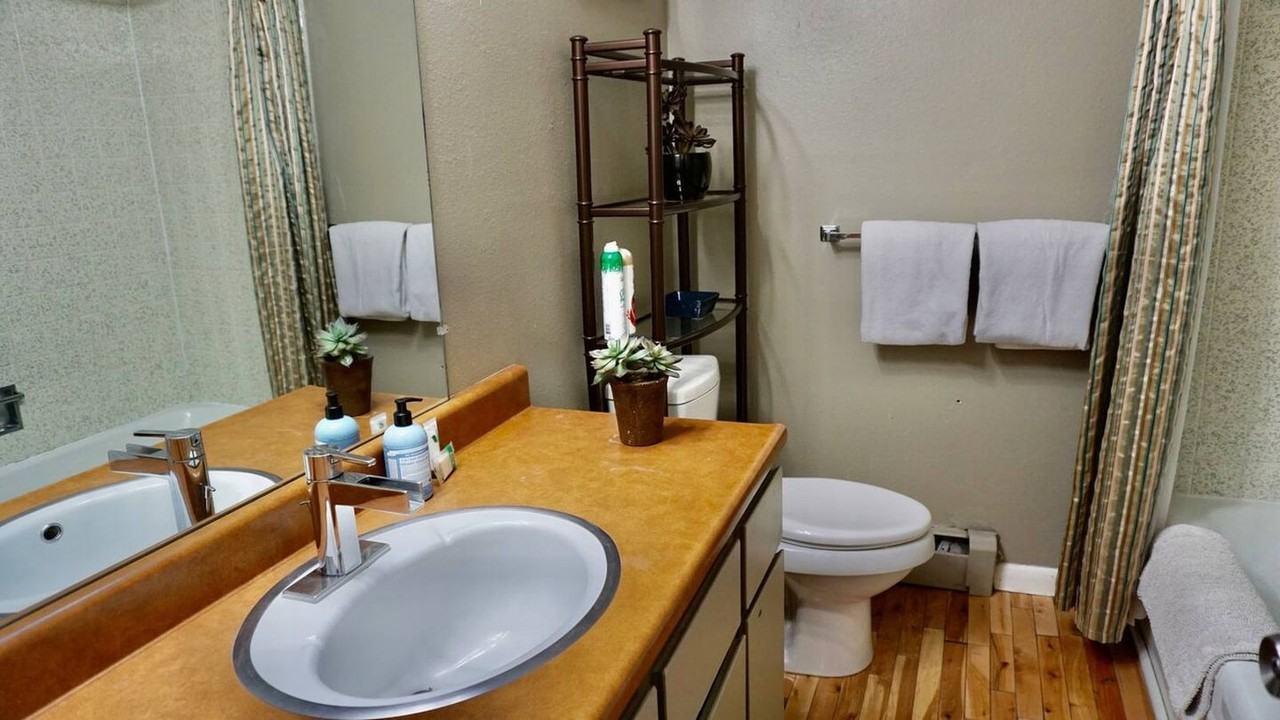 656 N Columbus St #1523707P - Photo 7 of 23