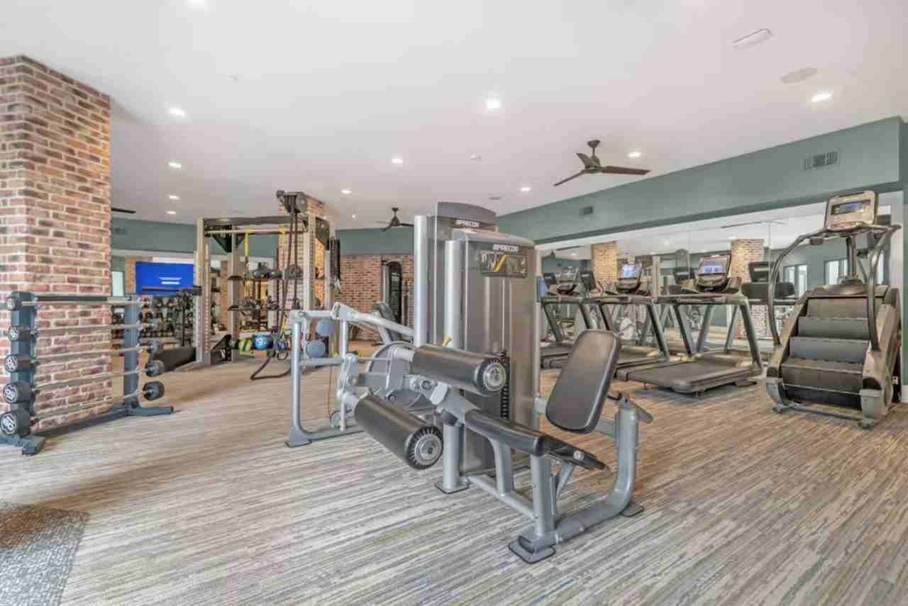 1223 E Plant St #1526934P - Photo 4 of 33