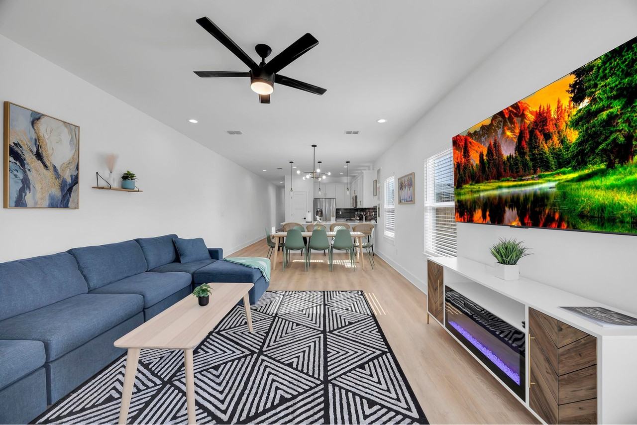 637 5th Ave S #1531283P - Photo 5 of 47