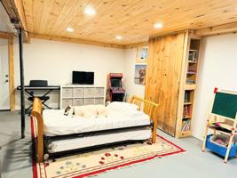 featured image of 3 Clark Ln