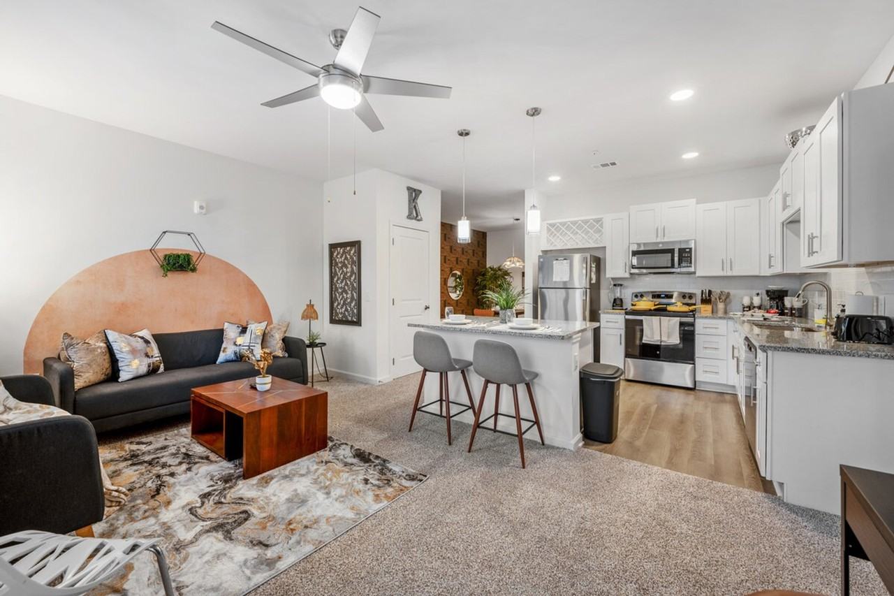637 Wildlight Avenue - Photo 4 of 50