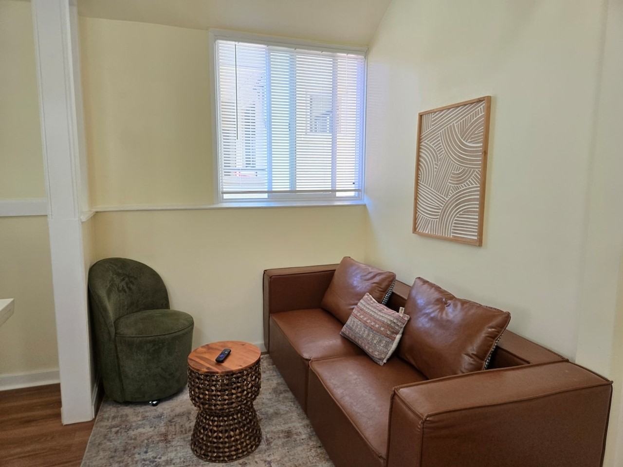 589 W Grand Ave #1514518P - Photo 3 of 45