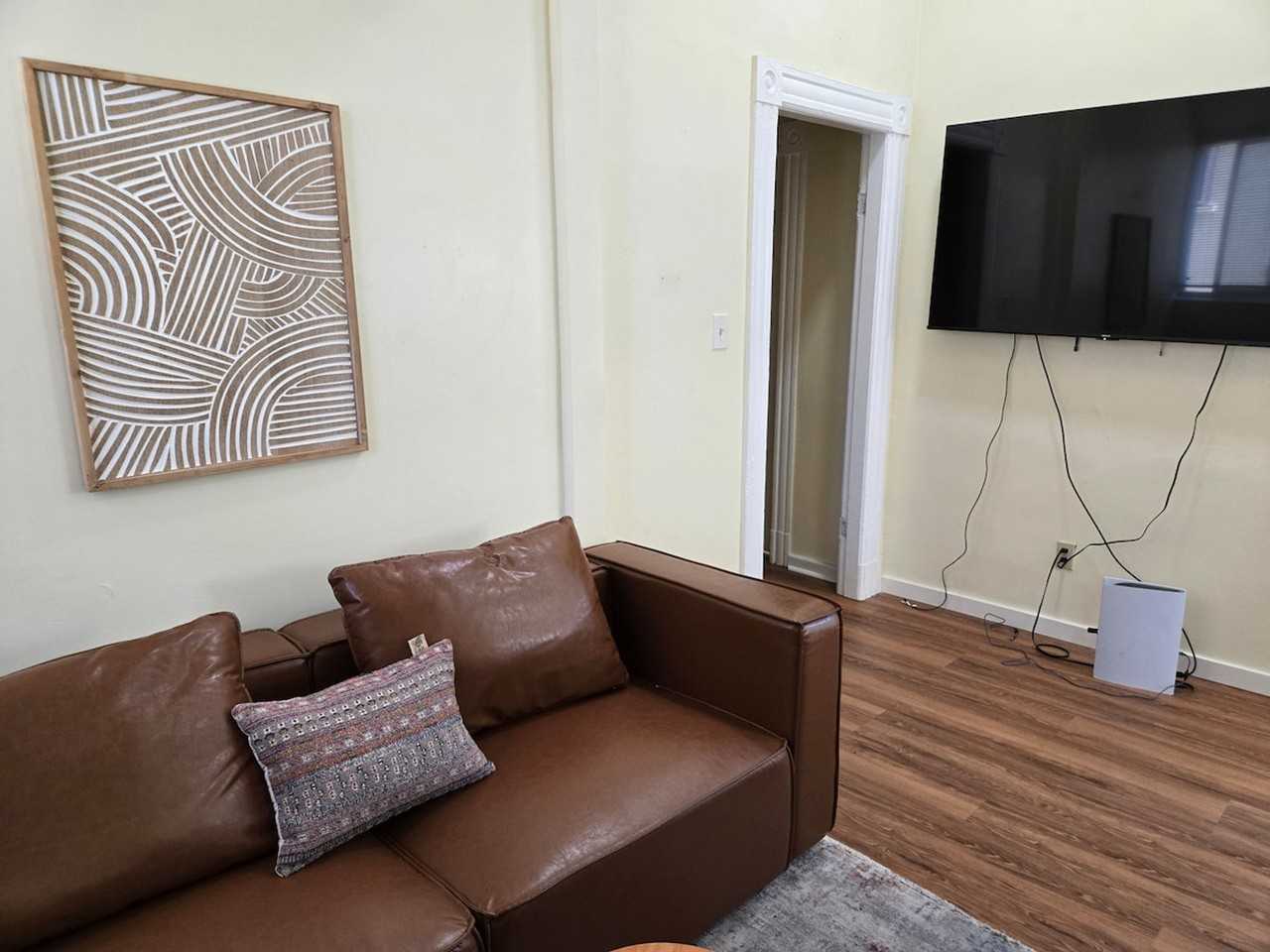 589 W Grand Ave #1514518P - Photo 4 of 45