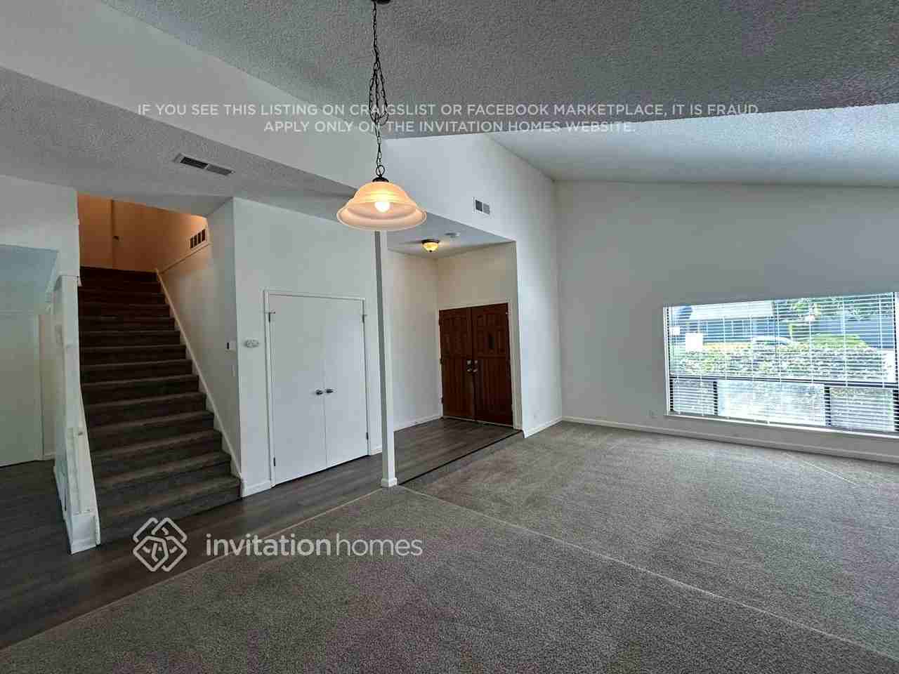 2852 Londonderry Dr - Photo 2 of 21