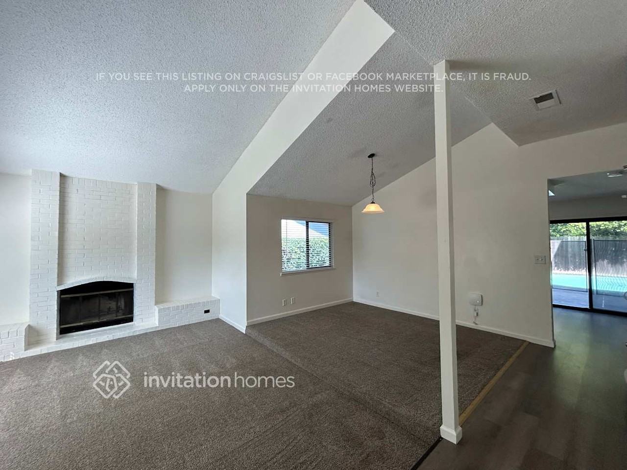2852 Londonderry Dr - Photo 3 of 21