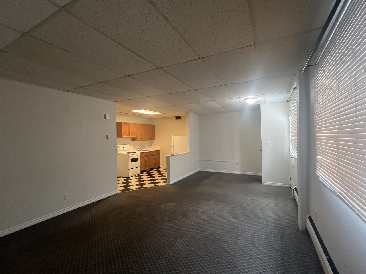 16421 Stony Plain Road Edmonton AB, T5P 4E8 - 101 #101 - Photo 4 of 7