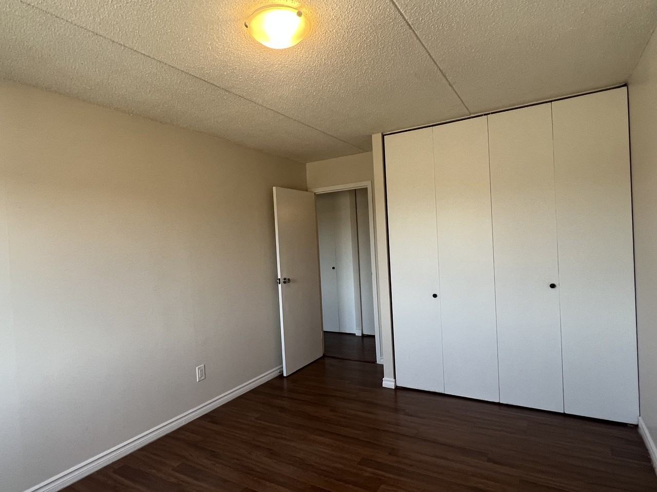 16421 Stony Plain Road Edmonton AB, T5P 4E8 - 312 - Photo 7 of 10
