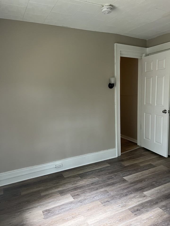 18 Wellington Ave #3 - Photo 7 of 19