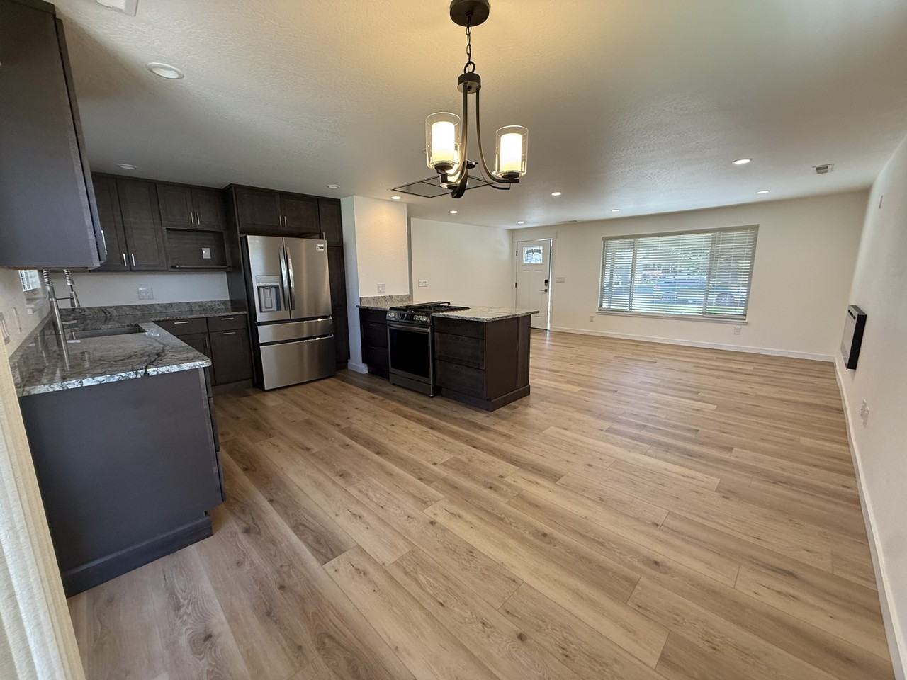2853 Tahitian Ave #1 - Photo 6 of 39