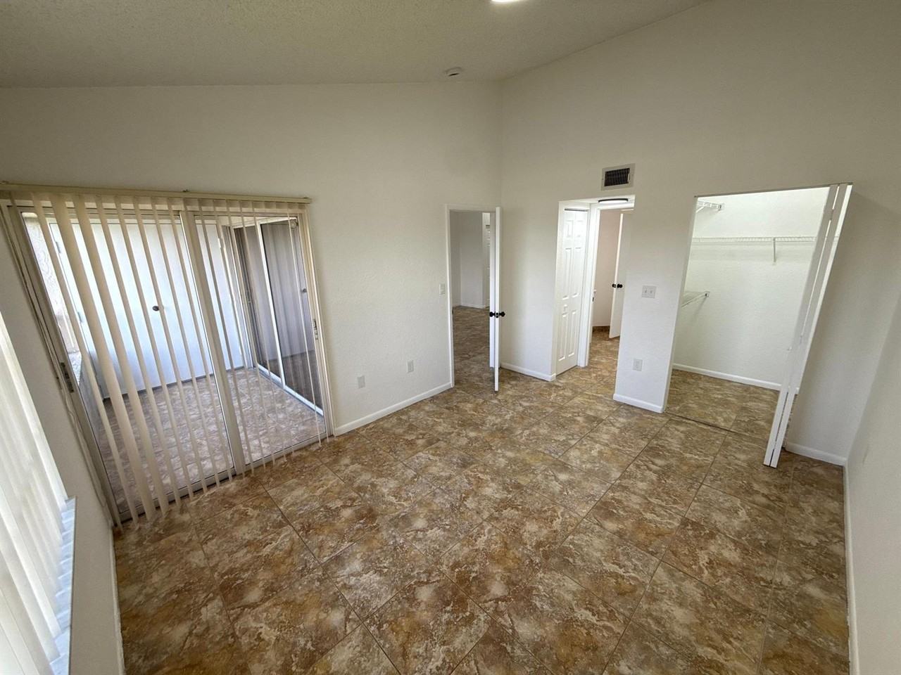 2851 South Oakland Forest Drive #307 - Photo 4 of 7