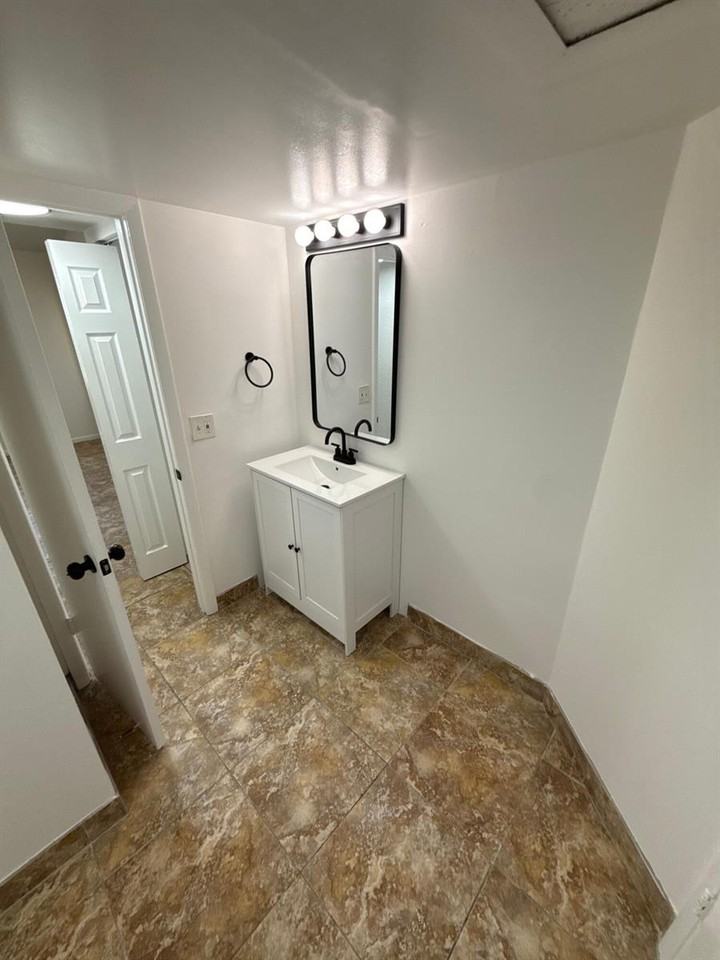2851 South Oakland Forest Drive #307 - Photo 6 of 7