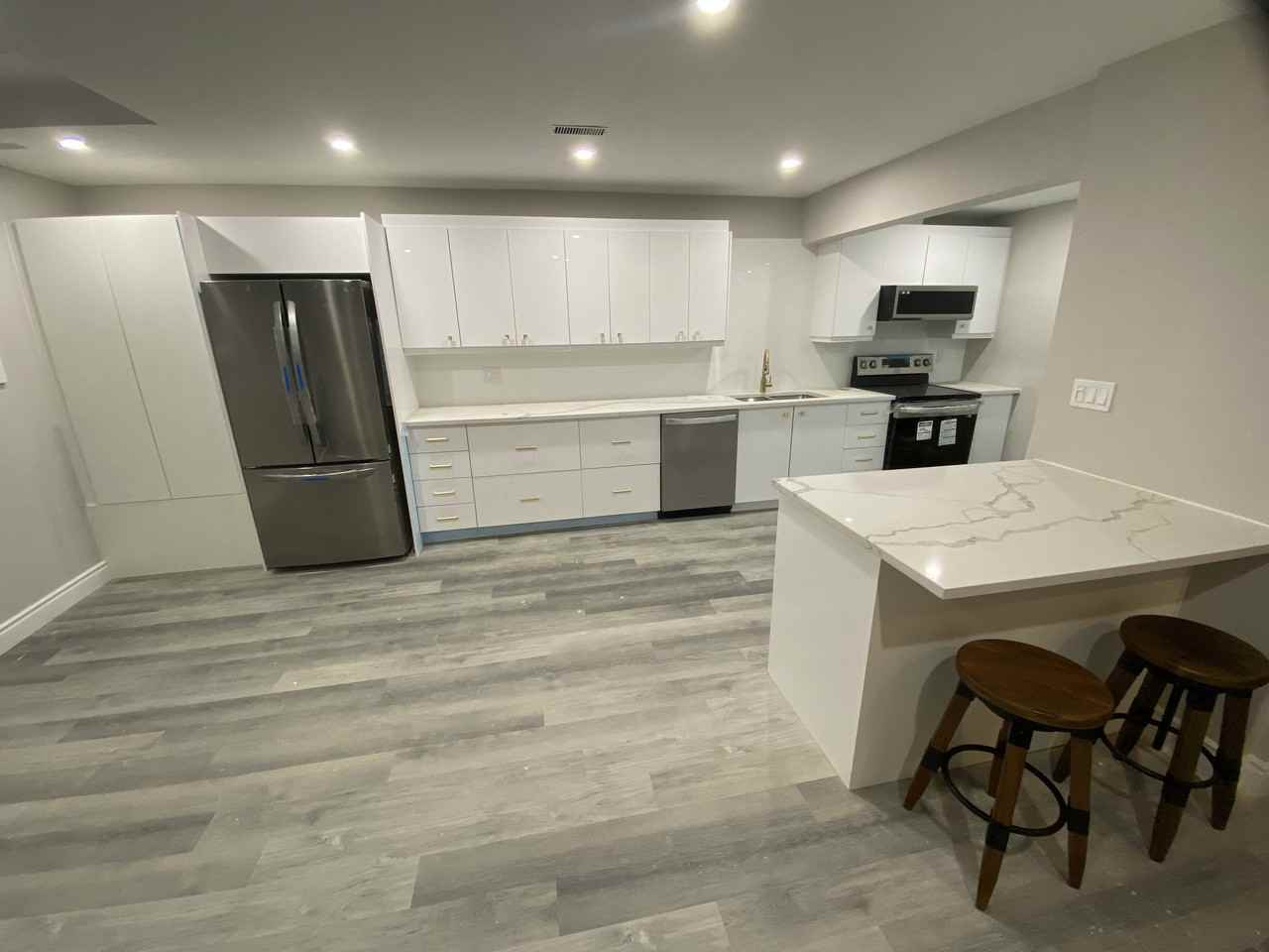 187 Camden Crescent - Photo 2 of 5