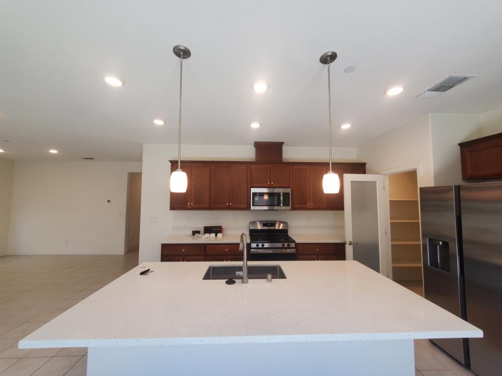 3619 Silver Pine Ln - Photo 3 of 16