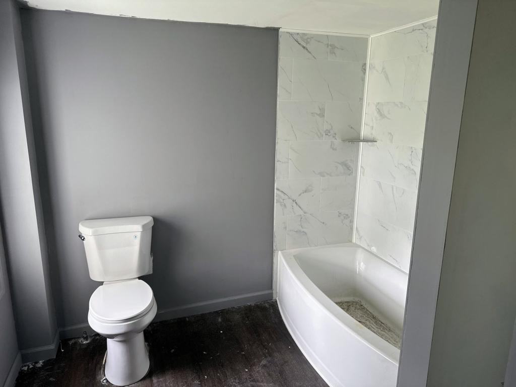 218 Charlotte St - Photo 5 of 6