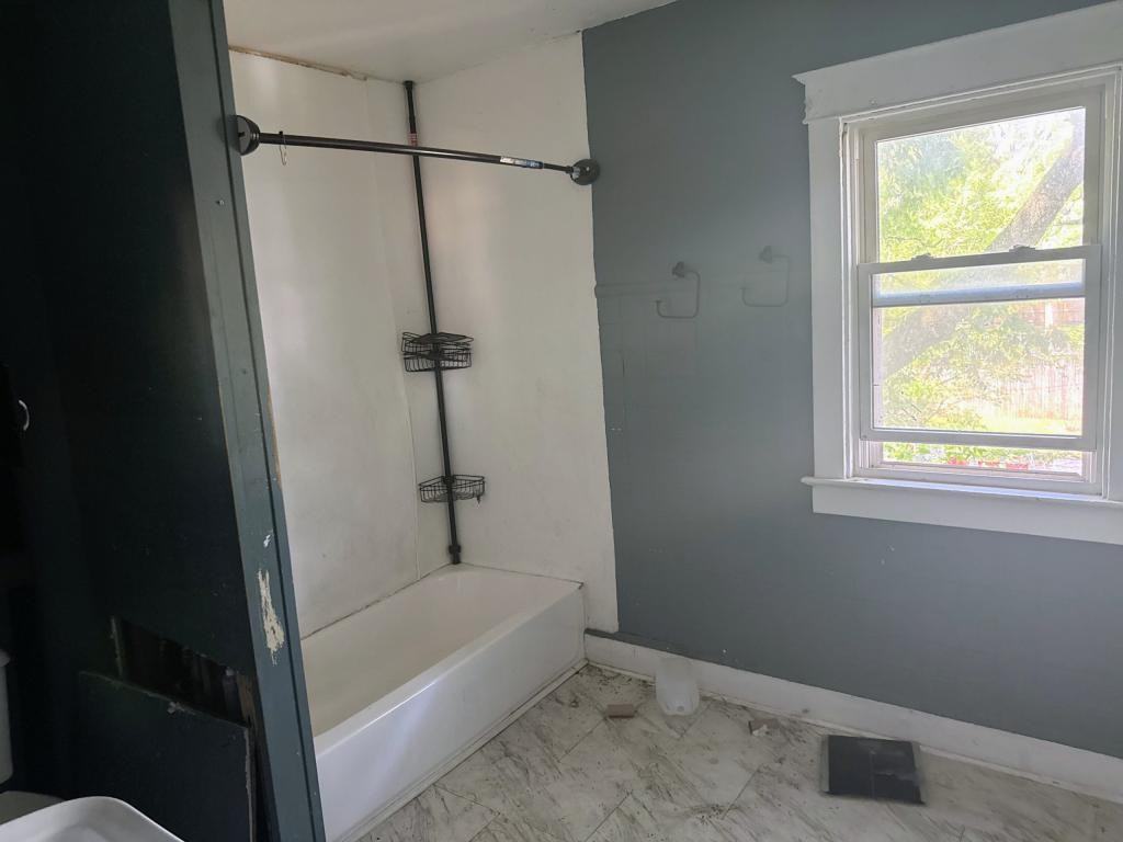 1617 Ne Jefferson Ave - Photo 2 of 5