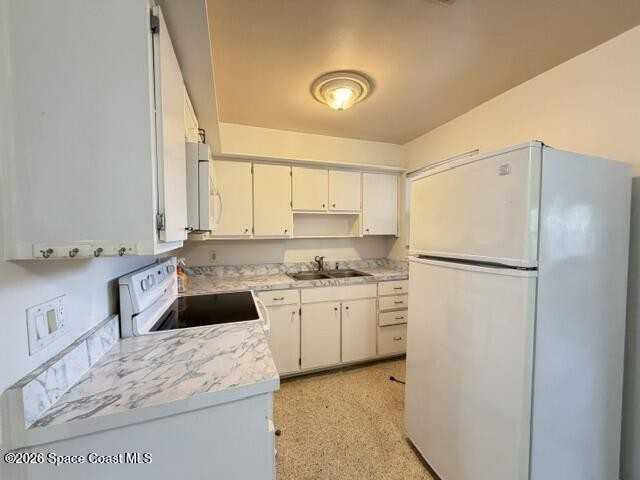 426 Oakridge Ave - Photo 3 of 14