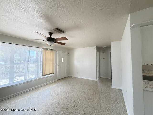 426 Oakridge Ave - Photo 5 of 14