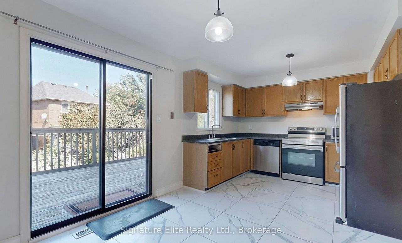 11 Noake Crescent - Photo 4 of 9