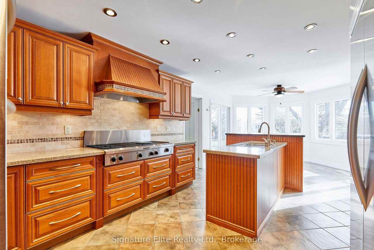 351 Kirby Crescent - Photo 7 of 42