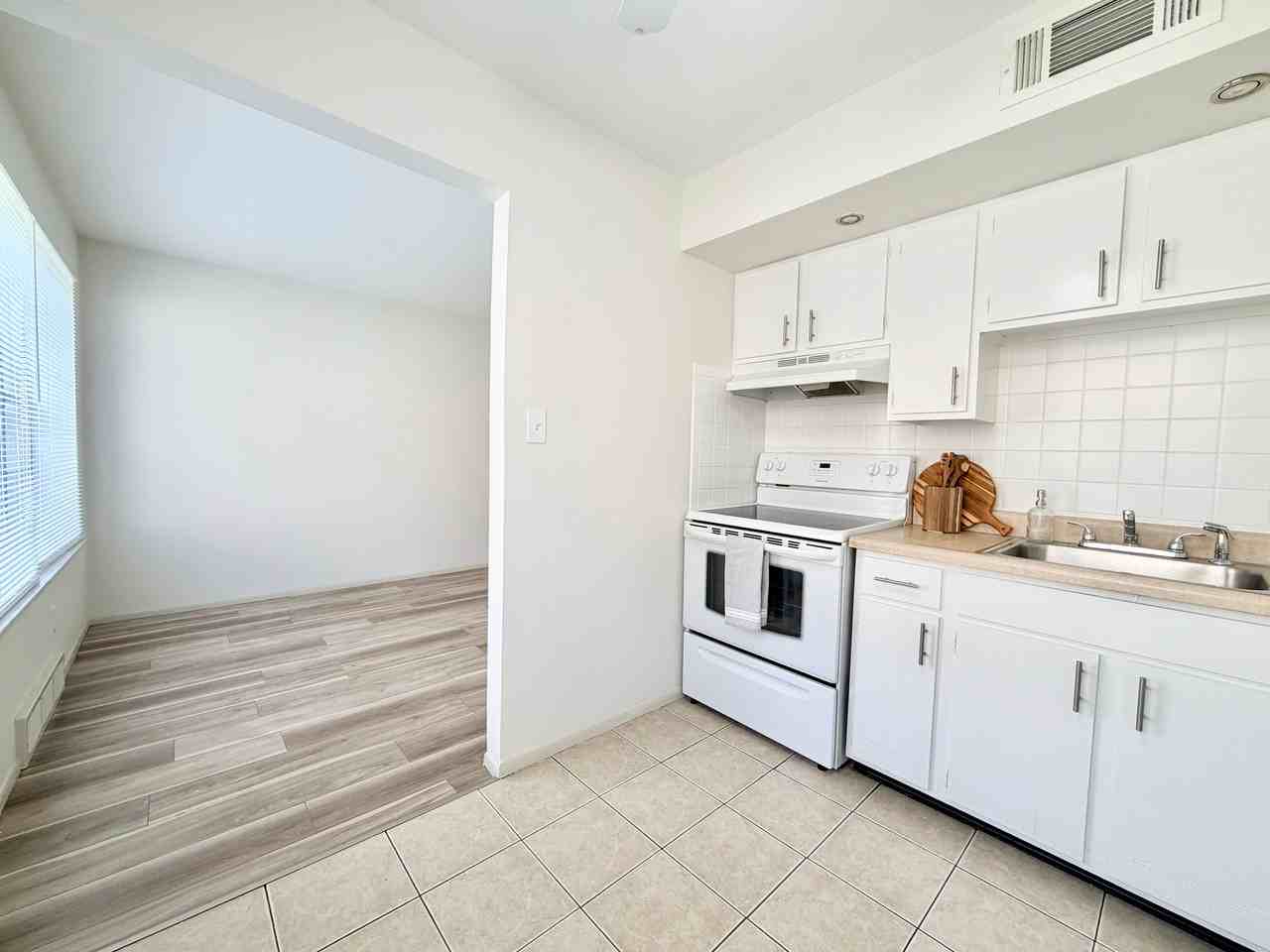 4141 Germania Avenue #1F - Photo 3 of 8