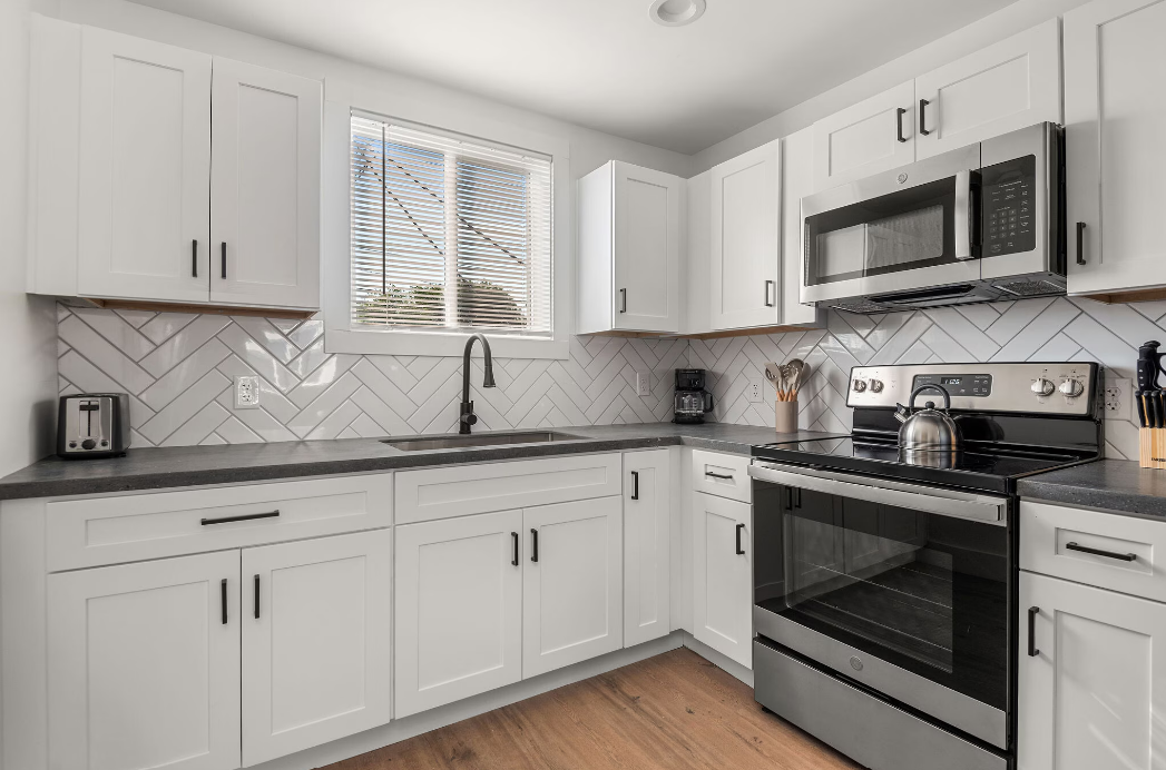 The Kensington - Photo 3 of 11
