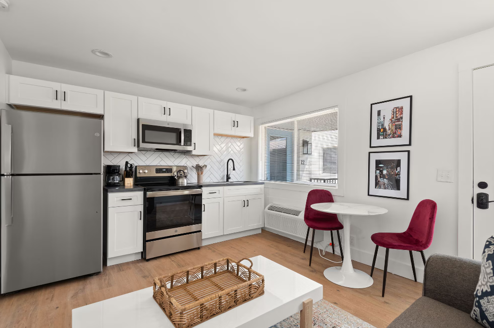 The Kensington - Photo 4 of 11