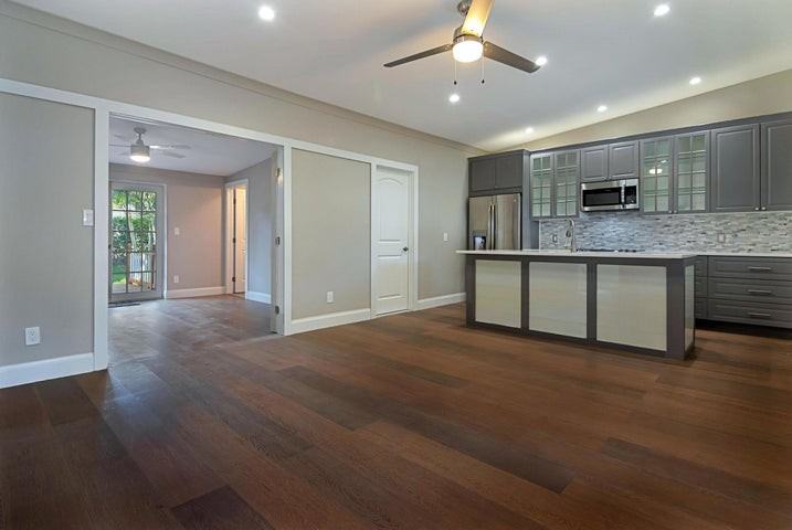 959 Southwest 18th Street - Photo 5 of 8