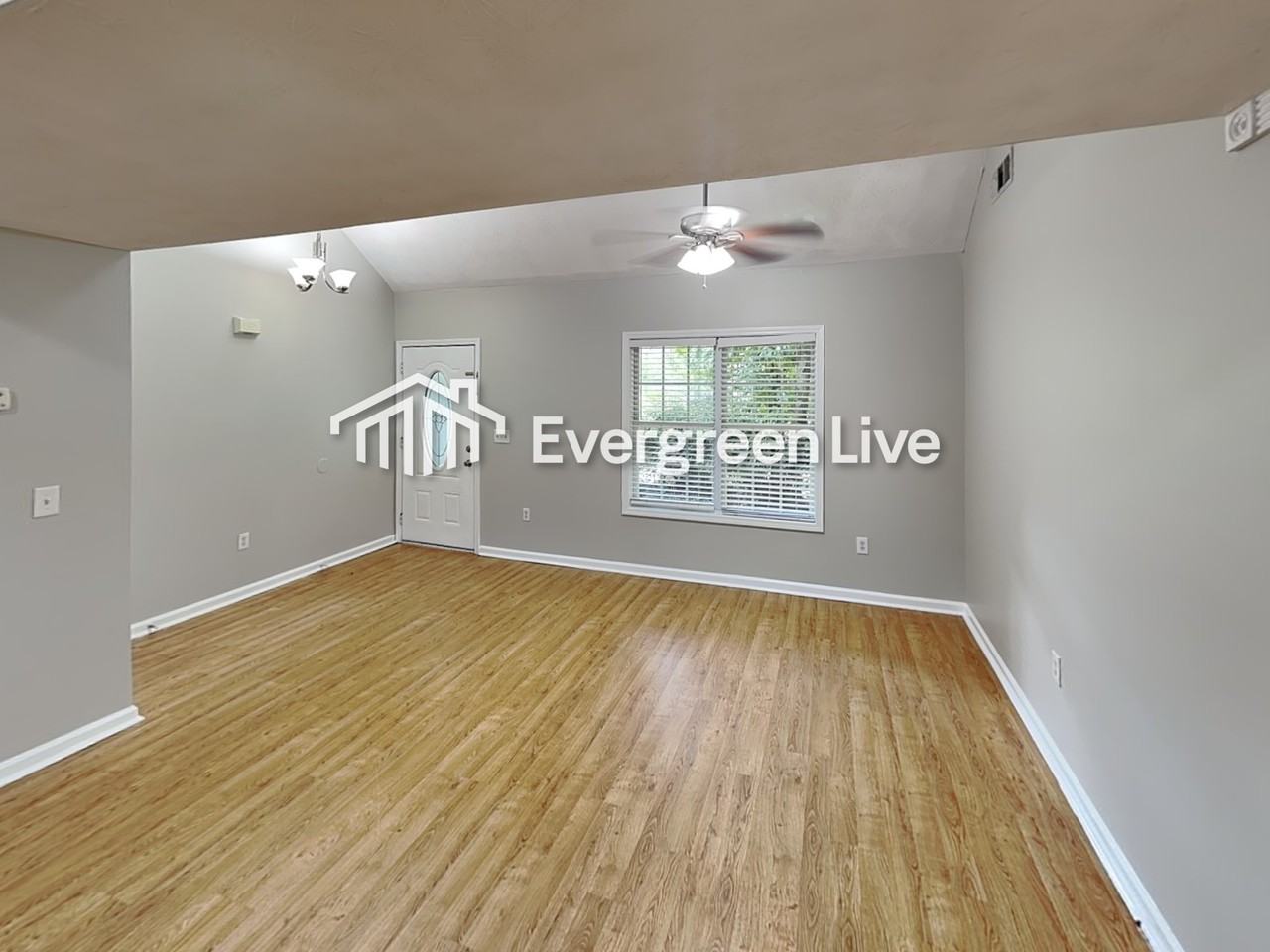 105 Hugh Dr - Photo 3 of 24