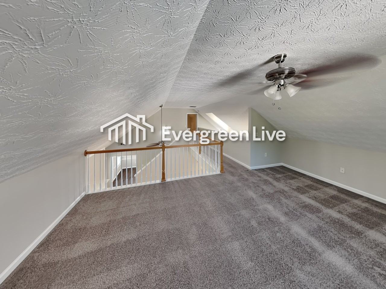 105 Hugh Dr - Photo 4 of 24