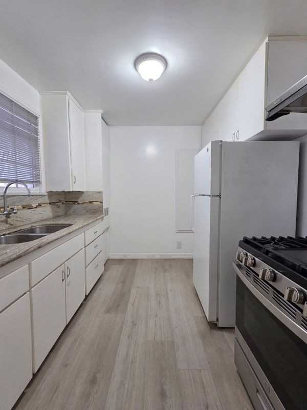 3705 S Victoria Ave - Photo 6 of 14