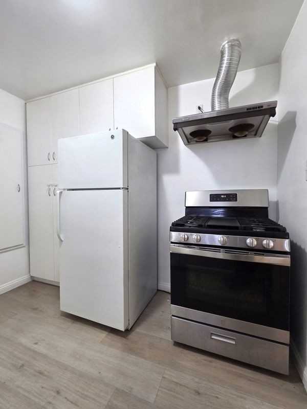 3705 S Victoria Ave - Photo 7 of 14