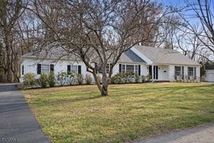 7 Village Rd - Photo 1 of 1