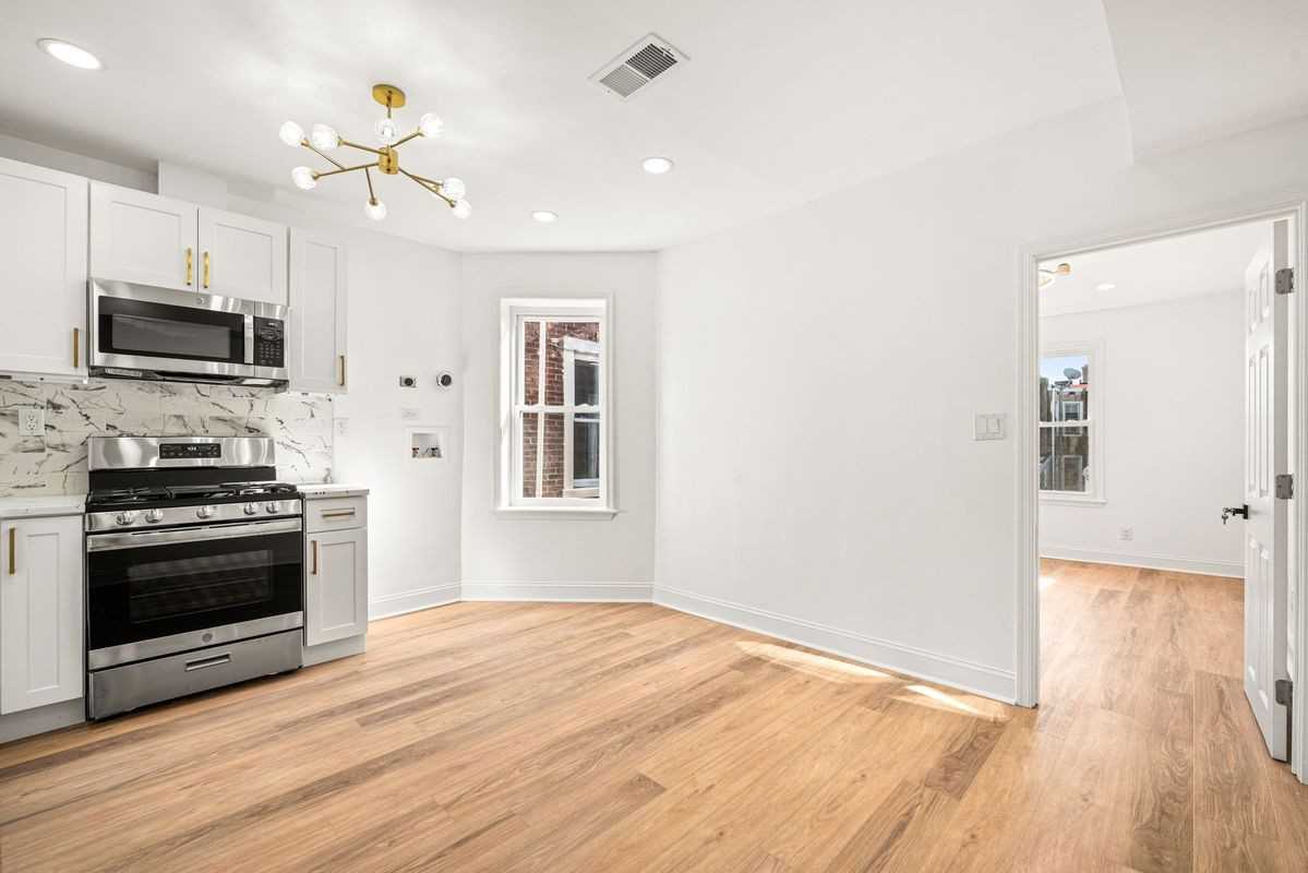 6128 Chestnut St - Photo 4 of 12