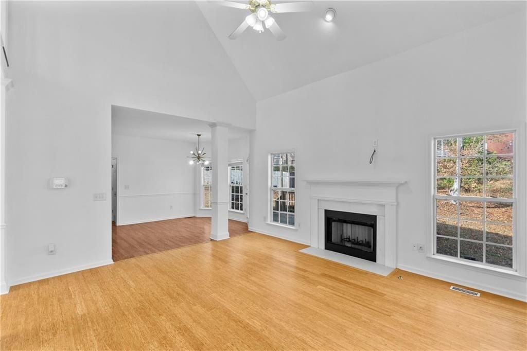111 Bellewood Ct - Photo 3 of 13