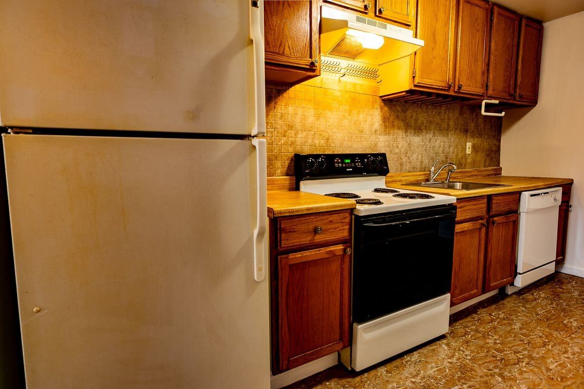 105 E 30th St - Photo 4 of 4