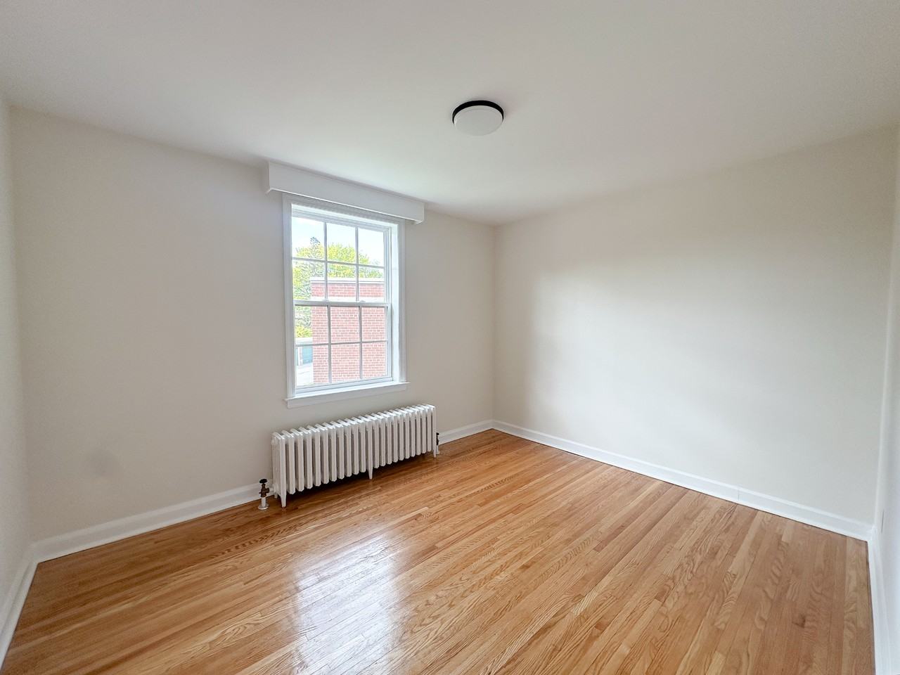 Crestview Apartments - Photo 5 of 15
