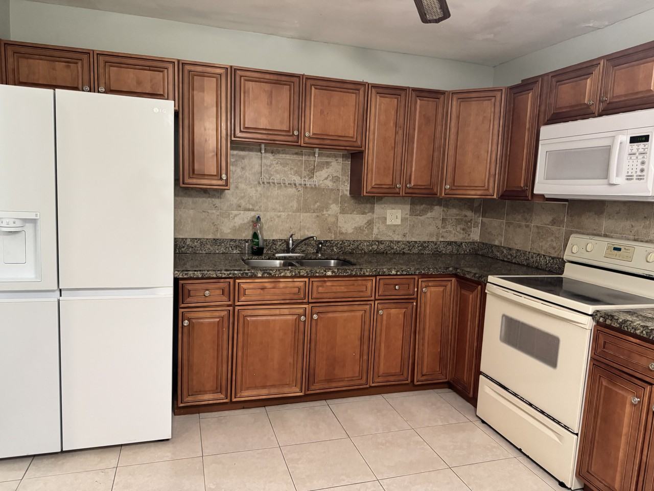 3030 Nw 43rd Ave #3030A - Photo 2 of 8