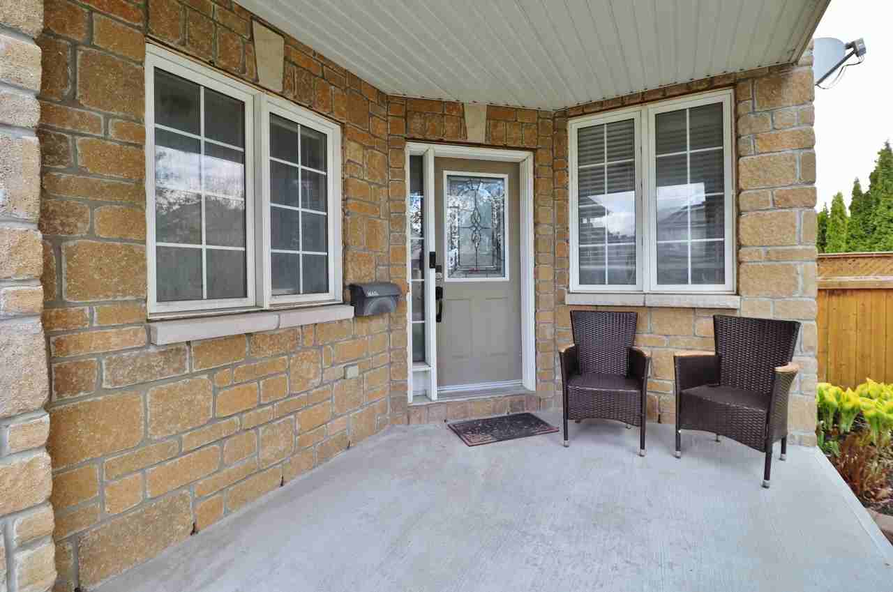 257 Rustic Hills Cres - Photo 2 of 46