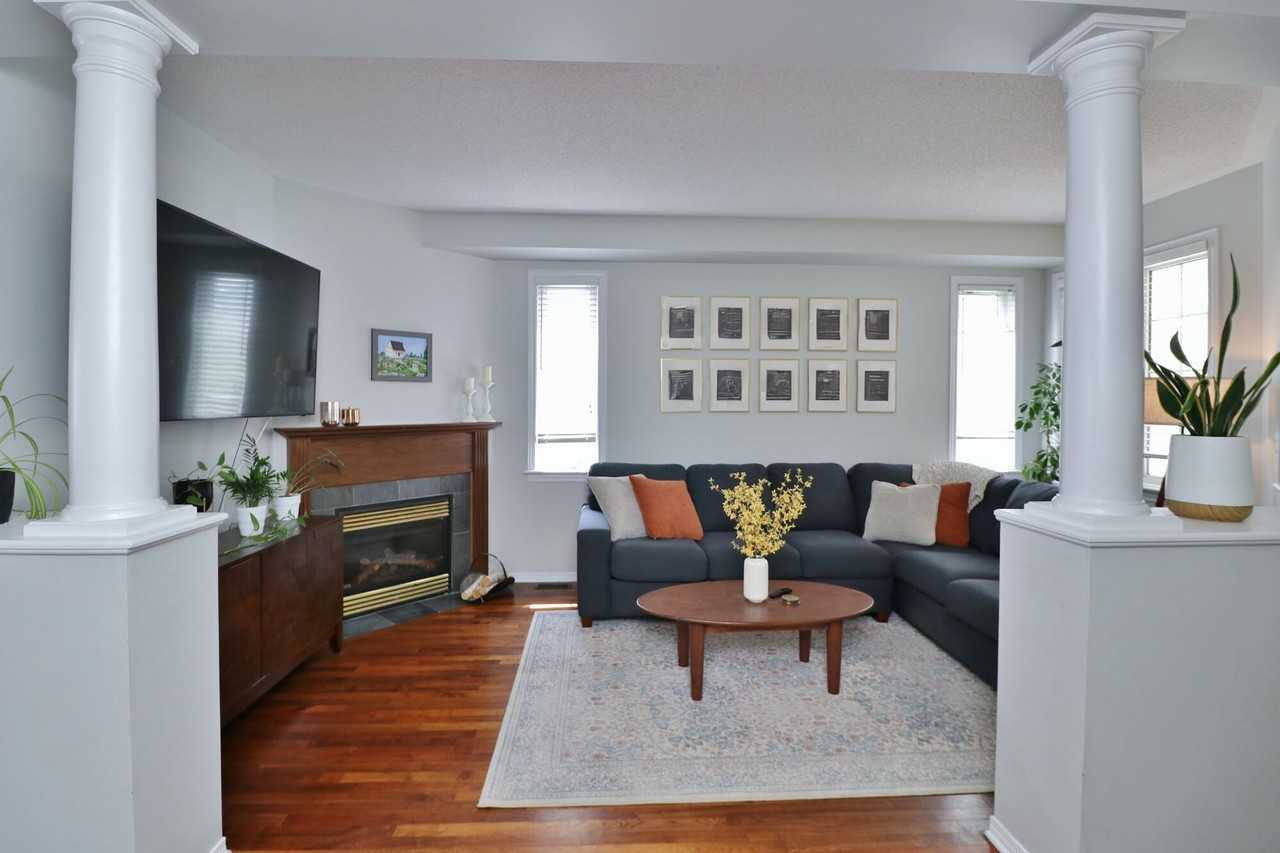 257 Rustic Hills Cres - Photo 6 of 46