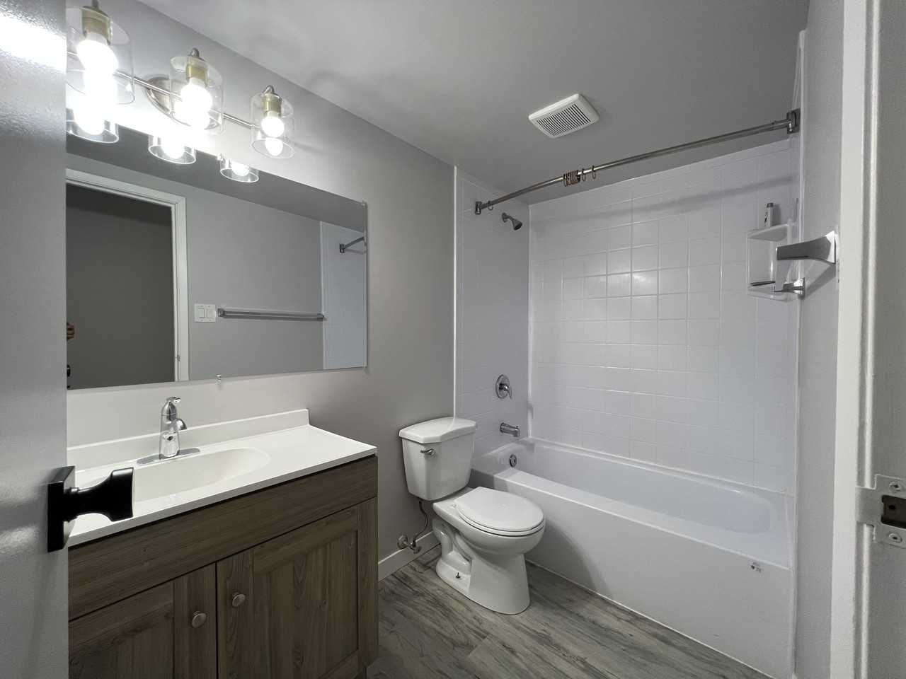 284 Notre Dame Street - Photo 5 of 9