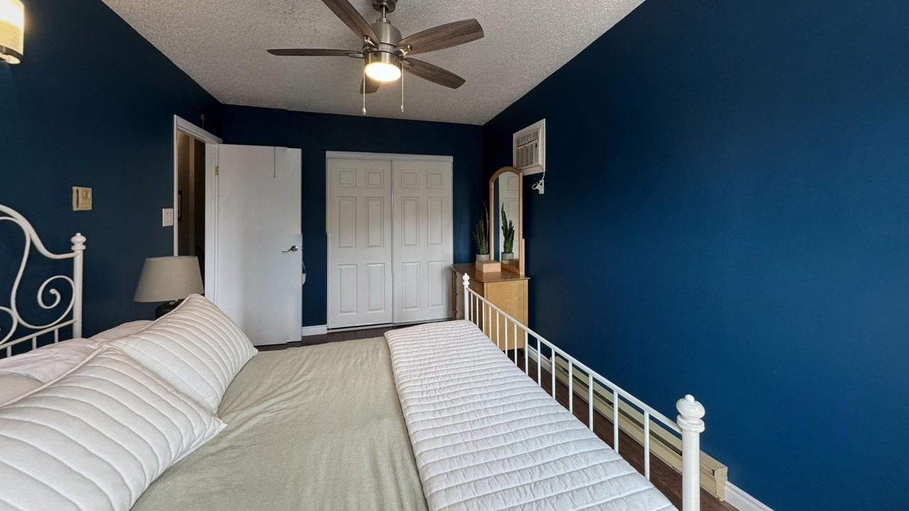 220 Goulet St - Photo 3 of 23