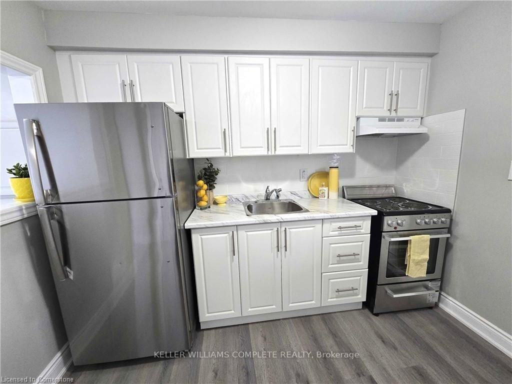 300 Balmoral Ave N - Photo 3 of 15