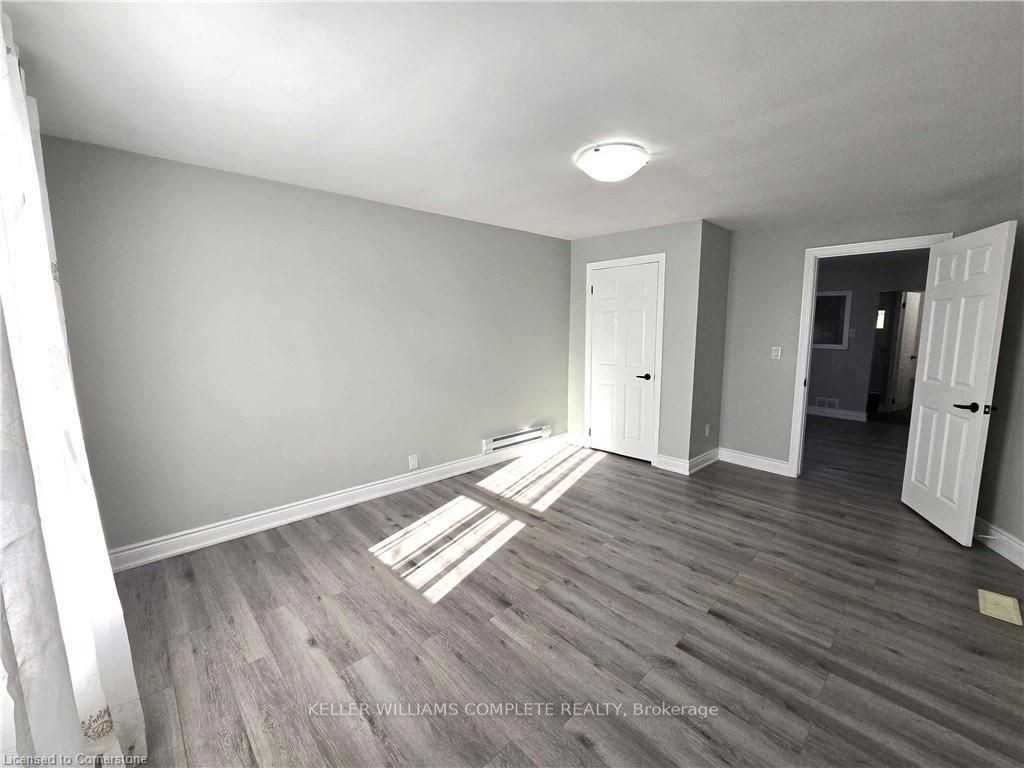 300 Balmoral Ave N - Photo 5 of 15