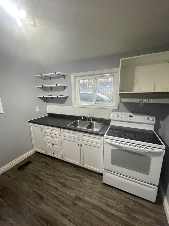 348 West St - Photo 3 of 18