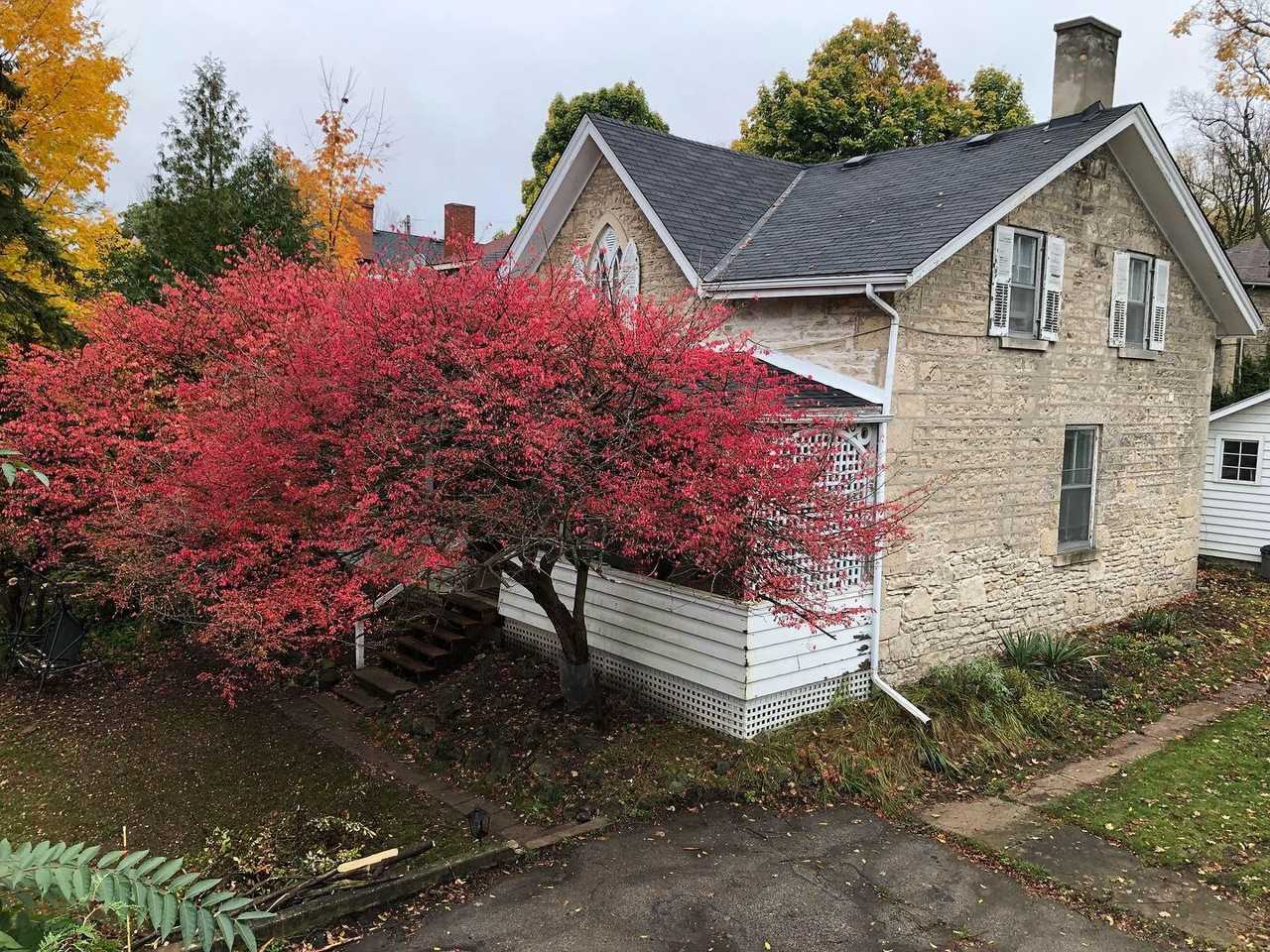 96 Arthur St N - Photo 3 of 18