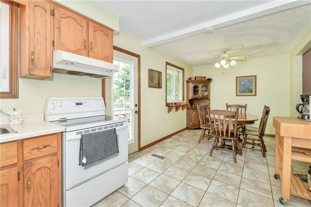 167 Harvard Rd - Photo 4 of 19
